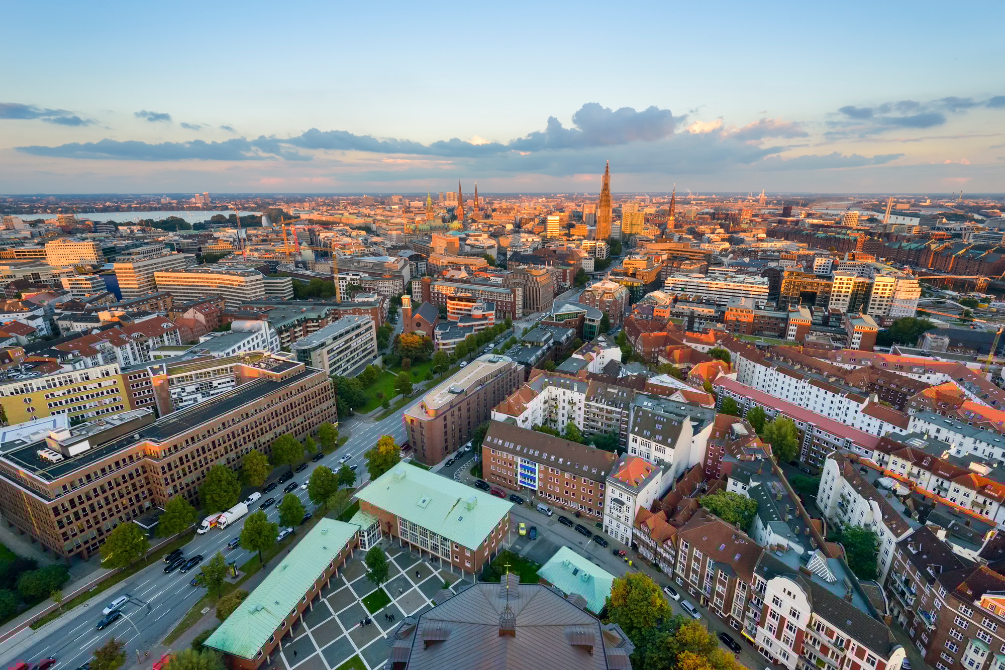 Germany, Hamburg, cityscape in the evening